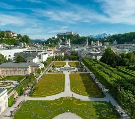 Mozarts Salzburg City Retreat *